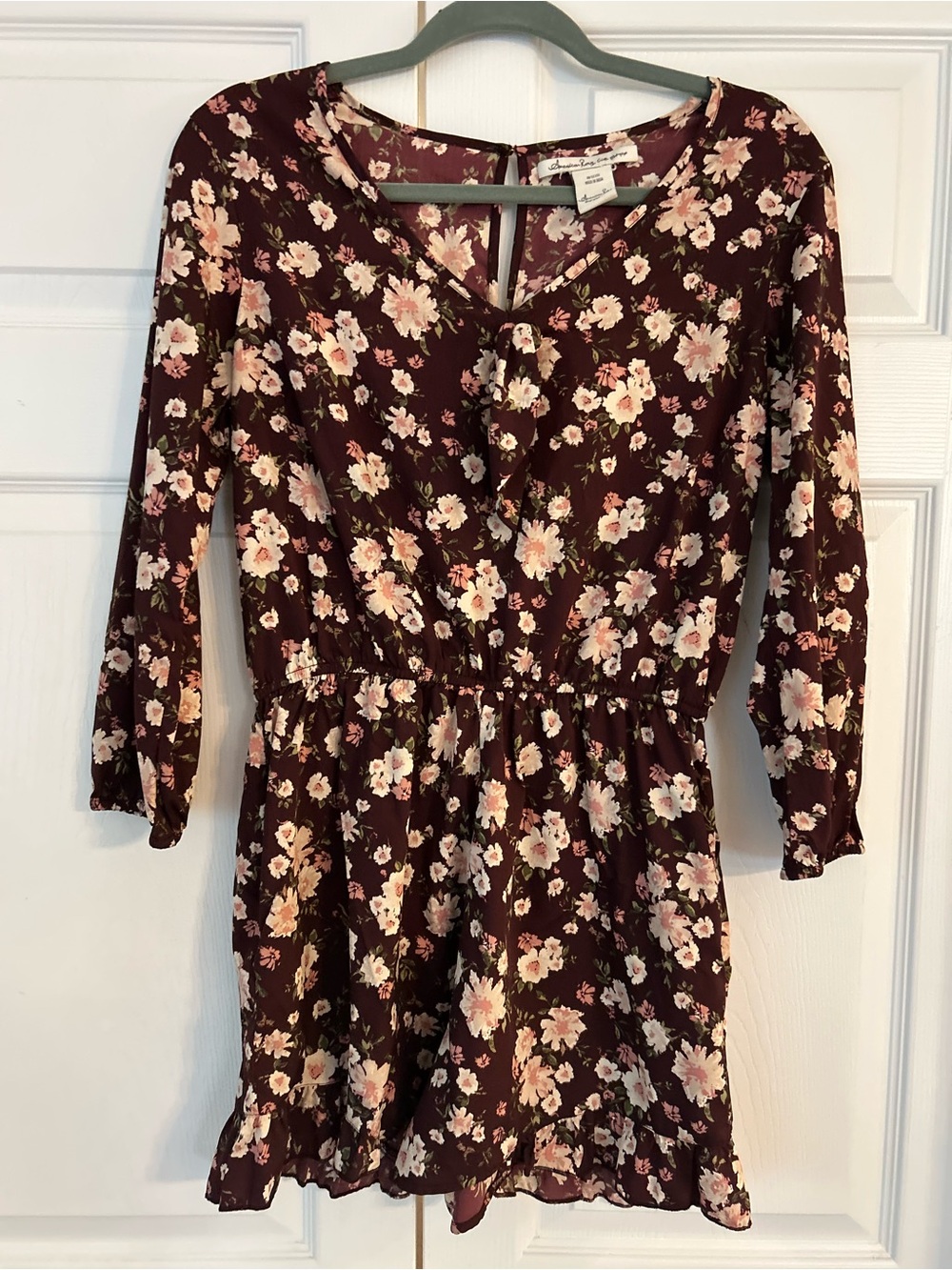 NWOT American Rag Cie Women’s Red Flower Print One Piece Jumpsuit Romper Size M
